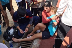 Nữ VĐV Hà Nội khóc ngất vì rách chân do thụt cống thoát nước sân Mỹ Đình