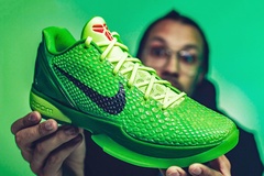 Mê mẩn trước cực phẩm Nike Kobe 6 Protro phối màu Grinch huyền thoại