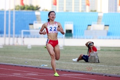 Nguyễn Thị Oanh vừa chạy vừa khóc, phá sâu kỷ lục quốc gia 10.000m tồn tại 17 năm