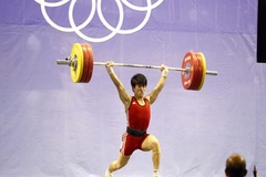 SỐC: Cử tạ Việt Nam bất ngờ nhận HCĐ Olympic 2012