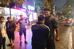 Boxer Trương Đình Hoàng trổ tài bắt gọn tên trộm xe 