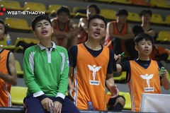 Video: Độc đáo THCS Thực Nghiệm hát cổ vũ tại Giải BR Học sinh Hà Nội