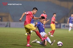 Đánh rơi chiến thắng trước Hà Nội, HLV Phạm Minh Đức trách móc học trò 