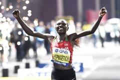 Kỷ lục thế giới chạy bán marathon nữ lại bị phá sâu