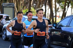 Những chàng trai marathon lấn sân bơi đạp chạy ở TRI-Factor Vietnam 2021