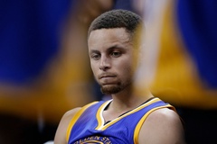 Tại sao ghi 49 điểm mà Steph Curry vẫn buồn rười rượi?