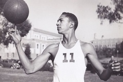 Don Barksdale: VĐV bóng rổ da màu đầu tiên tại Olympic và nỗi ám ảnh kỳ thị