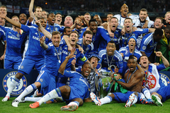 Chelsea có duyên vô địch châu Âu khi thay tướng giữa mùa