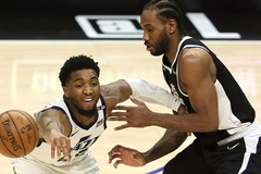 Lật cổ chân 2 lần trong hai trận liên tiếp, Donovan Mitchell khiến CĐV Jazz lo sợ