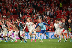 Đan Mạch viết cổ tích khi giành vé đi tiếp sau 2 trận thua