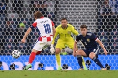 Loạt ảnh chế sau trận Croatia - Scotland: Cả thế giới hướng về Luka Modric