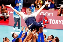 Hành trình 9 năm đưa bóng chuyền Pháp lên đỉnh Olympic của HLV Laurent Tillie