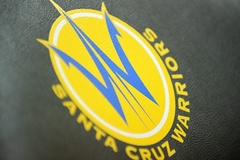 Nhân viên bảo vệ của Golden State Warriors được mời thử việc tại G-League