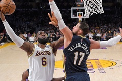 Los Angeles Lakers chạm đáy với thất bại muối mặt: Tấm vé play-in dần tuột khỏi tay