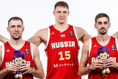 FIBA cứng rắn với bóng rổ Nga do căng thẳng với Ukraine: Cấm từ cầu thủ đến trọng tài