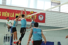 Đội tuyển bóng chuyền nam chia đội tập "căng" trước chuyến tập huấn tại Khánh Hòa