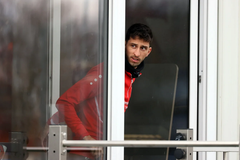 Cầu thủ đang chơi tại Bundesliga bị cáo buộc cưỡng hiếp thiếu nữ tại Tây Ban Nha đối diện án 15 năm tù