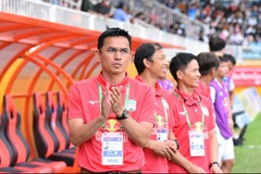 Thắng Đà Nẵng, HLV Kiatisuk khuyên cầu thủ HAGL không nên phản ứng trọng tài