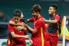 Đánh bại U19 Thái Lan, HLV U19 Việt Nam thừa nhận "có chút may mắn”