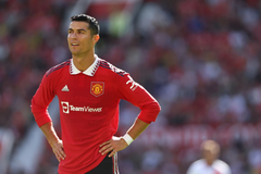Ten Hag lên tiếng chỉ trích Ronaldo, báo hiệu một “cơn bão” ở MU