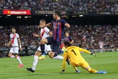 Lewandowski kết thúc kỷ lục đáng kinh ngạc với Barca