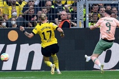 Dortmund là nạn nhân của màn ngược dòng vĩ đại bậc nhất Bundesliga