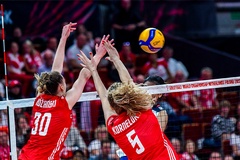 Hàng chắn chơi xuất sắc, Ba Lan đưa bóng chuyền nữ Thái Lan trở lại mặt đất
