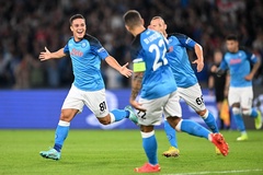 Cỗ máy ghi bàn Napoli vượt qua vòng bảng Champions League sớm 2 vòng