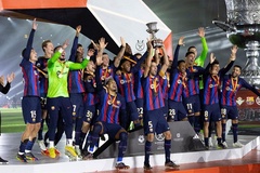 Đoạt Siêu cúp, một nửa đội hình Barca giành danh hiệu đầu tiên