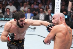 UFC 284: Islam Makhachev bảo vệ đai nhọc nhằn trước Alexander Volkanovski