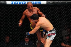 Highlight UFC on ESPN 44: Hai pha đâm gối sấm sét từ Edson Barboza và Brandon Royval
