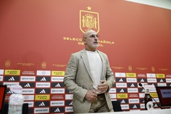 Tây Ban Nha công bố đội hình đá bán kết Nations League bằng… áp phích bầu cử