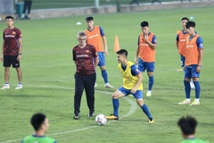 Quang Hải so sánh cường độ tập luyện ở tuyển Việt Nam so với Pau FC
