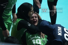 Chấn thương gây ám ảnh của phụ công Iran trong trận đấu với tuyển bóng chuyền nữ Việt Nam 