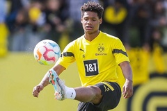 Dortmund không ký lại với Sancho vì tin vào cầu thủ… 17 tuổi