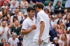 Lịch thi đấu Wimbledon 2023 mới nhất ngày 8/7: Alcaraz và Medvedev bước tiếp vào vòng 4?