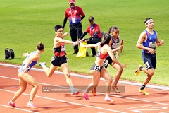 VĐV chạy "đánh võng", đội tiếp sức hỗn hợp nam nữ 4x400m Việt Nam không thể tranh huy chương châu Á