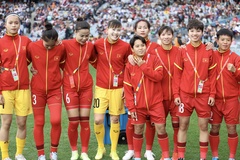 Nữ chiến binh 35 tuổi Thùy Trang trở về nước khóc nghẹn khi không đá phút nào ở World Cup 2023