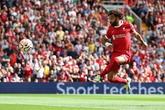 Salah sút hỏng phạt đền vẫn tạo dấu mốc đáng nhớ với Liverpool