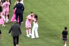 Vợ Messi suýt hôn cầu thủ khác của Inter Miami vì... nhầm lẫn