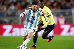 Trực tiếp Argentina vs Ecuador: Messi đá phạt thành bàn