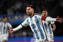 Video cận cảnh bàn thắng bằng đá phạt ngoạn mục của Messi cho Argentina