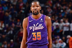 Kevin Durant đáp trả tin đồn lục đục với Phoenix Suns bằng triple-double 16 kiến tạo