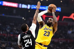 LeBron James ném 3 điểm siêu "clutch", Los Angeles Lakers thắng ngược kịch tính LA Clippers