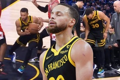 Stephen Curry lật cổ chân: Thêm nỗi lo cho Warriors sau thất bại khó nuốt trước Chicago Bulls