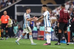Chuỗi trận bất thường của Martinez và Alvarez, Argentina càng thêm nhớ Messi