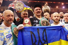 Nóng: Oleksandr Usyk bỏ chức vô địch tuyệt đối, lấy đai "tặng Joshua và Dubois"