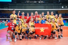 Bích Tuyền ghi 35 điểm, bóng chuyền nữ Việt Nam đánh bại đội bóng hạng 13 thế giới