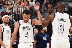 Nhọc nhằn đánh bại Canada, LeBron cùng Curry có chiến thắng đầu tiên với tuyển Mỹ