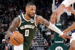 Damian Lillard ném 10 quả 3 điểm, Bucks vẫn thua đau vì cú game-winner của "người nhện" Mitchell